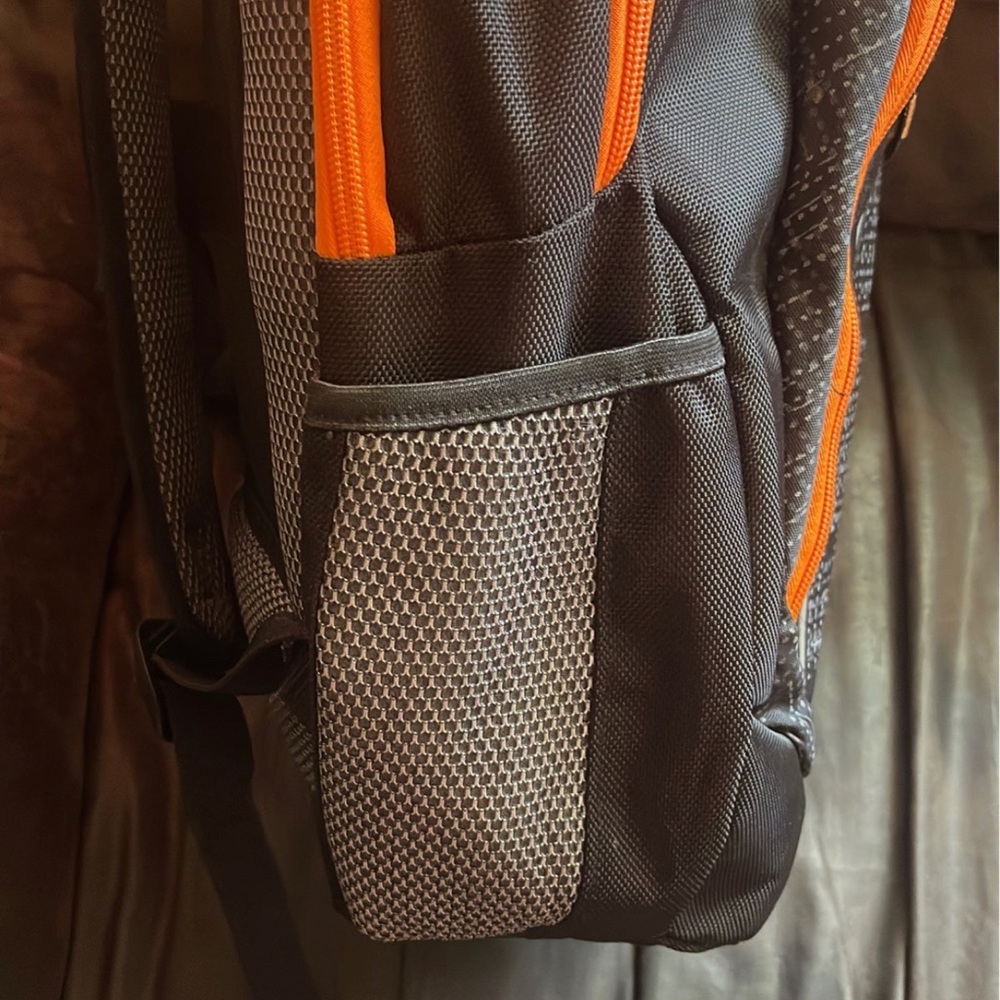 Backpack - Picture 7 of 8